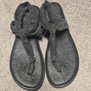 Sanuk Gray Fabric Thong Sandals